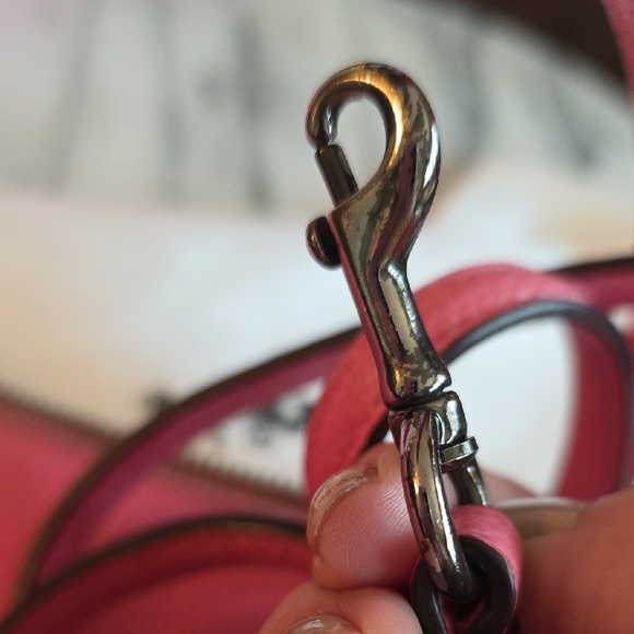 Coach Chelsea Pink Leather Shoulder Bag, 2017 Includes Dust Bag! ๐ - Picture 16 of 17